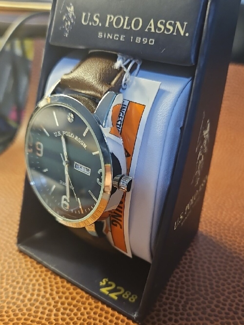 U.S. Polo Assn. Men's Brown Leather Strap Watch with Black Dial - Picture 2 of 5